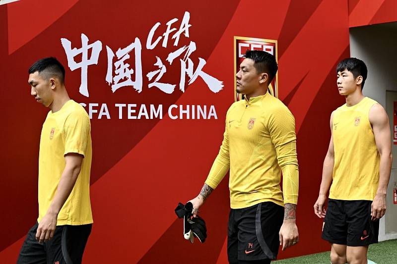 导演李蔚然导演李蔚然感叹：;这种技术有非常大的想象力空间，最大问题是太难了！镰鼬的几十种毛发、鬼赤的肌肉胀缩、海坊主人鱼混合的皮肤……制作团队大规模地运用数字角色的技术打造极具东方特色的鬼怪盛宴，开启奇幻视效的新篇章